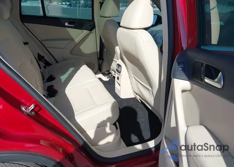 2016 Volkswagen Tiguan Se z USA, uszkodzony, nr VIN WVGAV7AX1GW043758